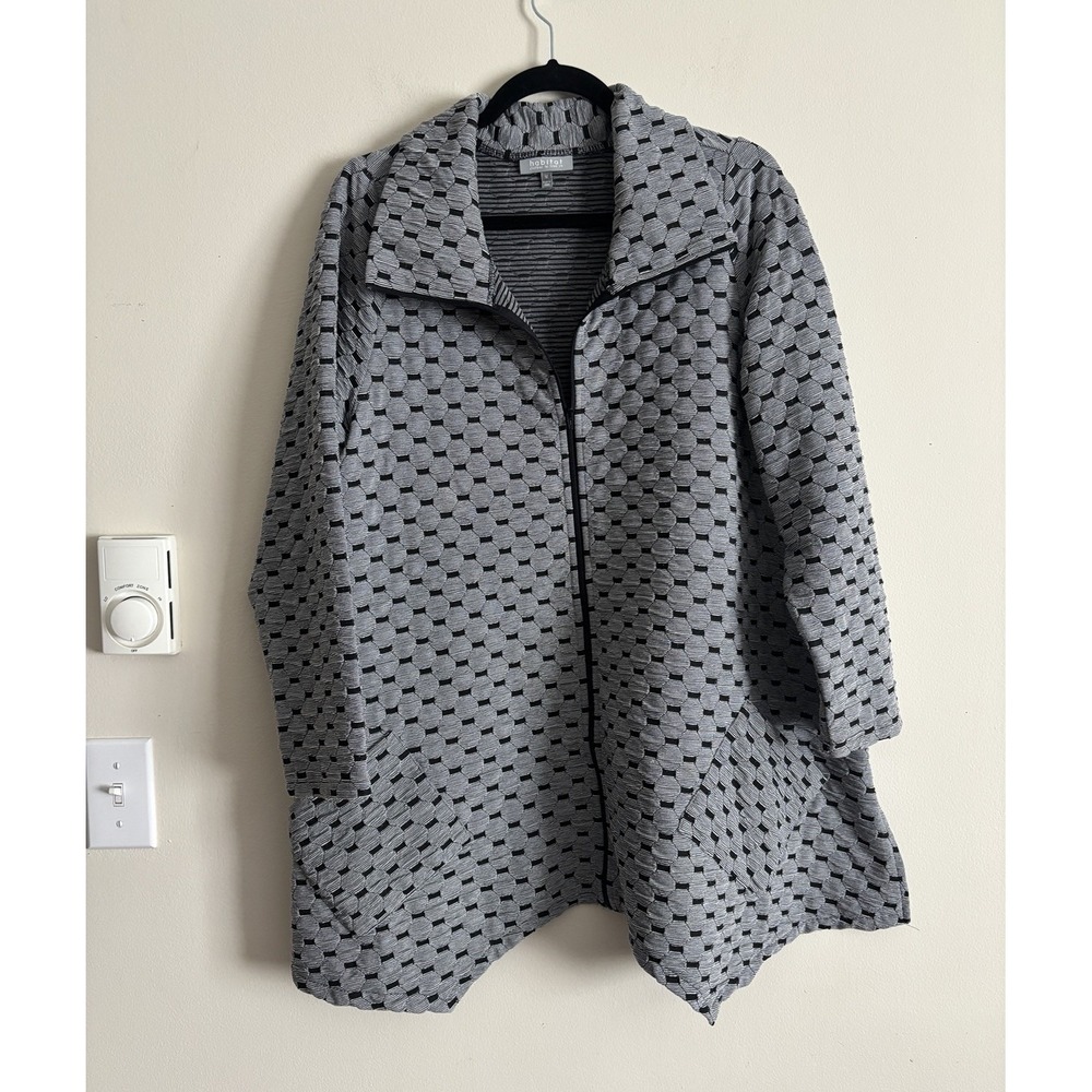 Habitat Clothes to Live In Medium Full Zip Lightweight Jacket Gray Black Stretch
